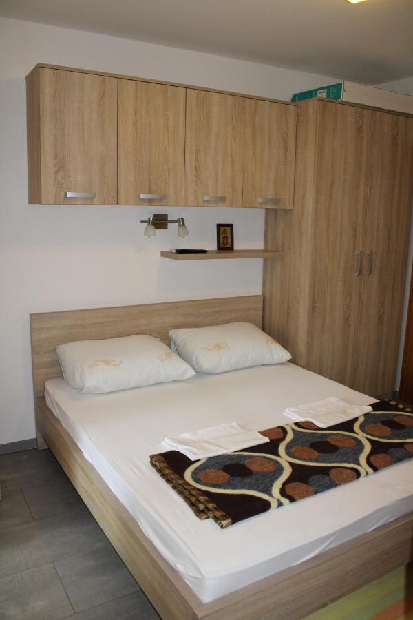 Studio Apartman Stefanija Selce Exterior foto