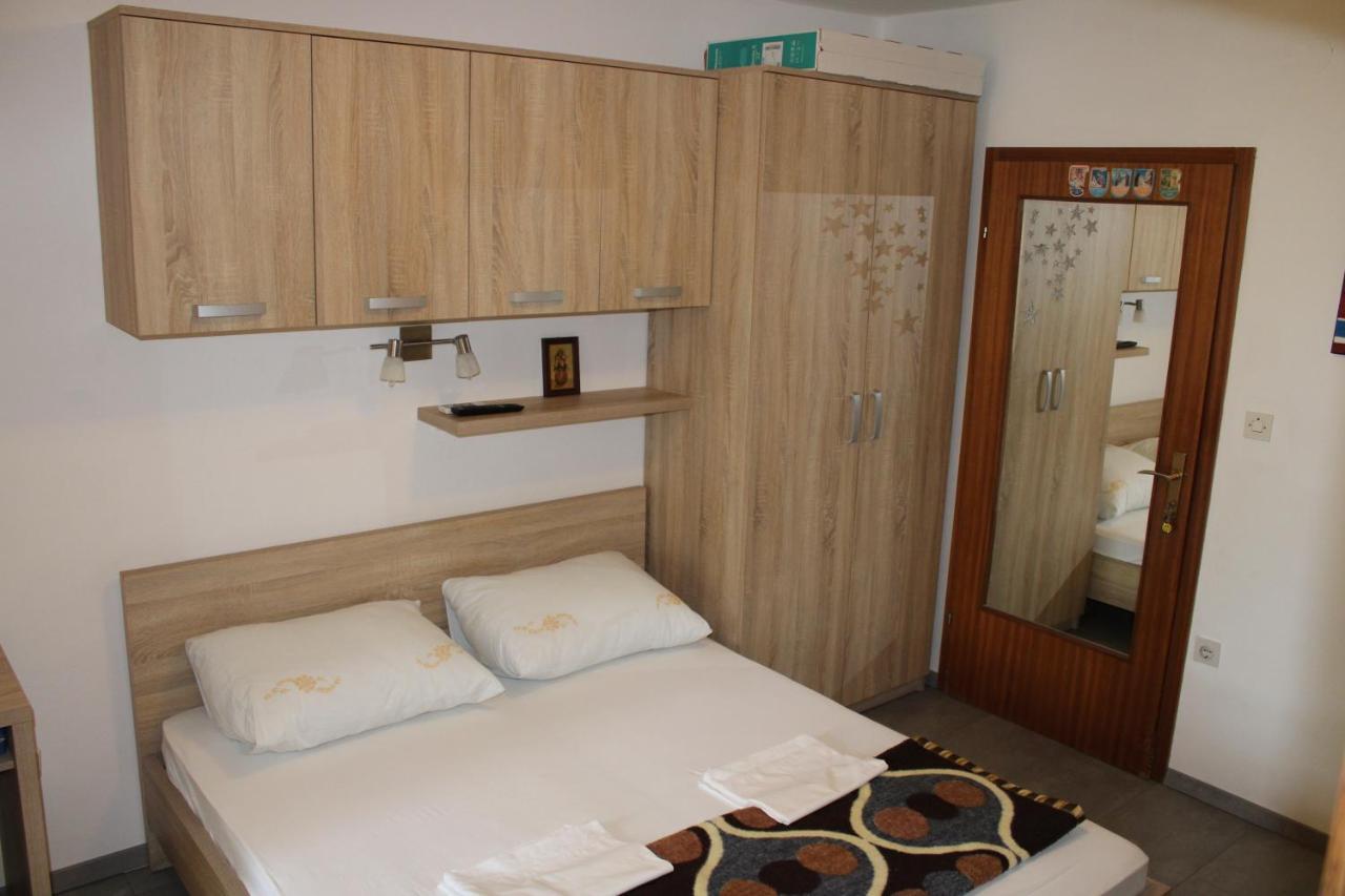 Studio Apartman Stefanija Selce Exterior foto